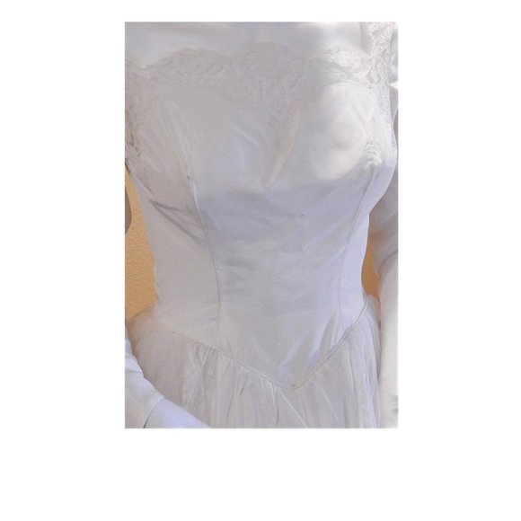 Antique Bride- 1950's CUSTOM SATIN/LACE WEDDING - Picture 6 of 11